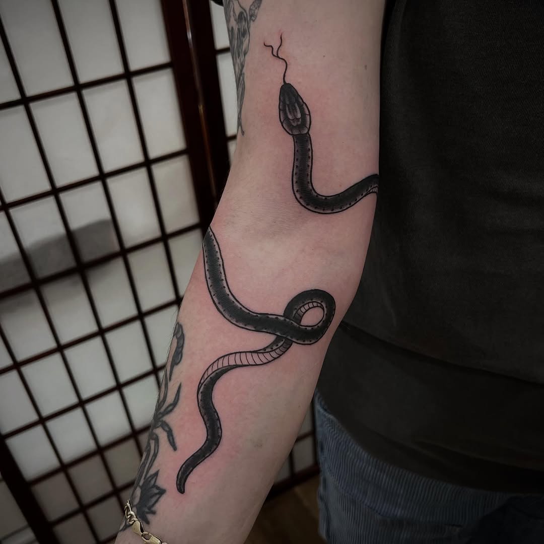 Tattoo by @chrisromolini โ black_and_grey, chicano