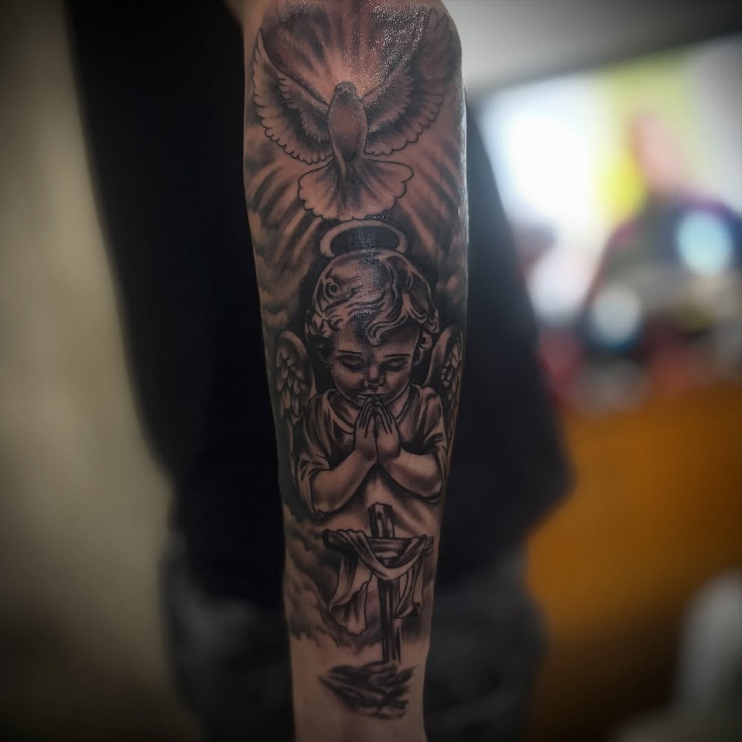 Tattoo by @mauricio_goiss — realism, black_and_grey