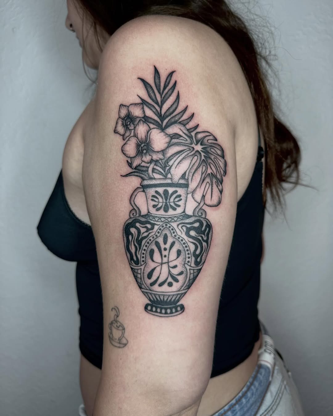 Tattoo by @lijxmachina — black_and_grey, ornamental
