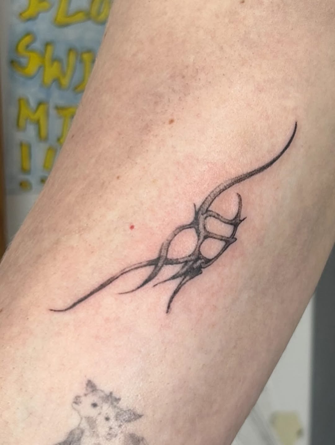 Tattoo by @rickymodelo — fine_line, blackwork