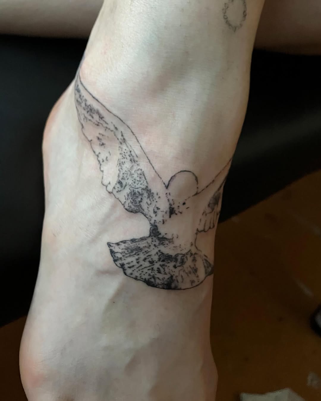 Tattoo by @sashkaciubara — blackwork