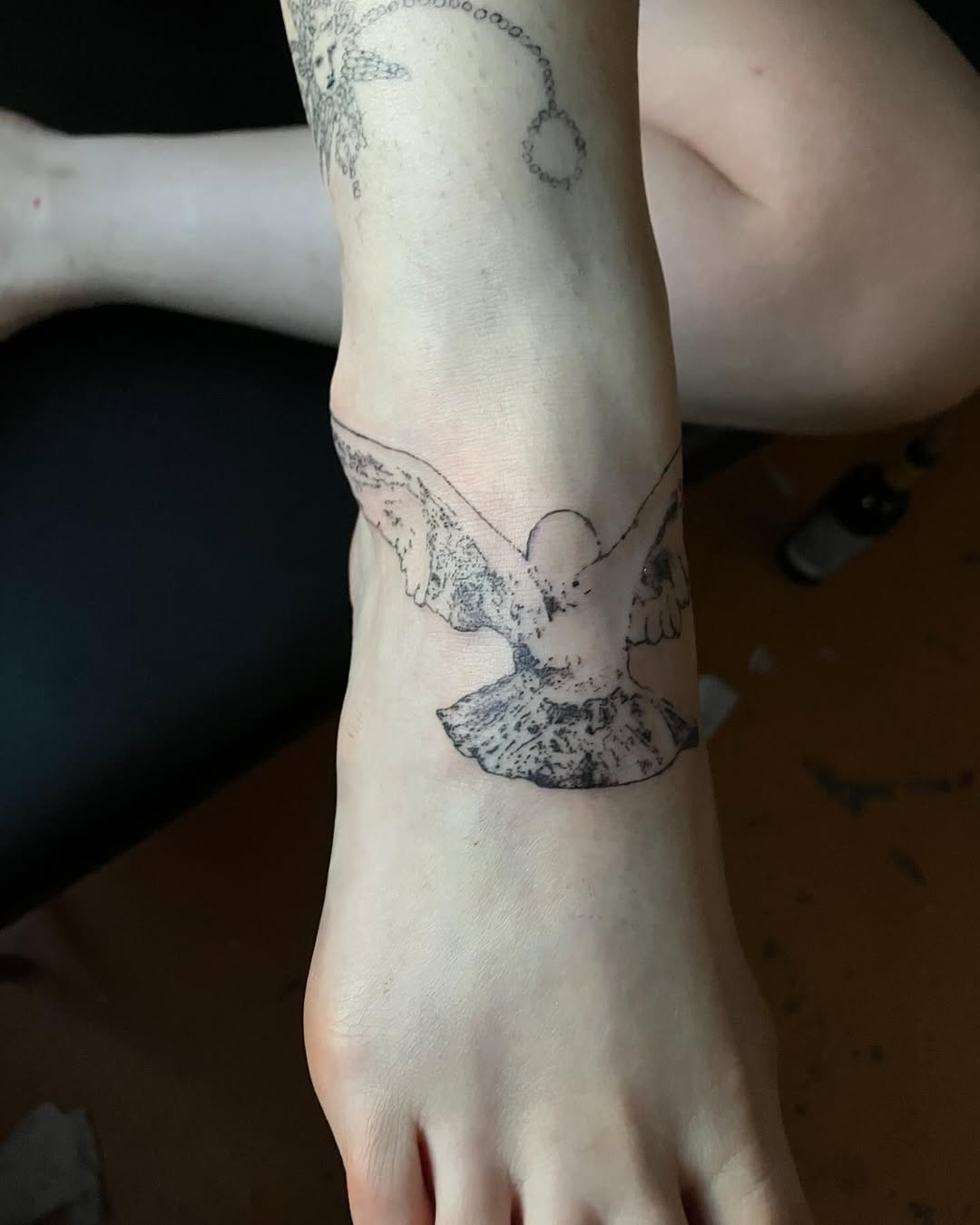 Tattoo by @sashkaciubara — blackwork