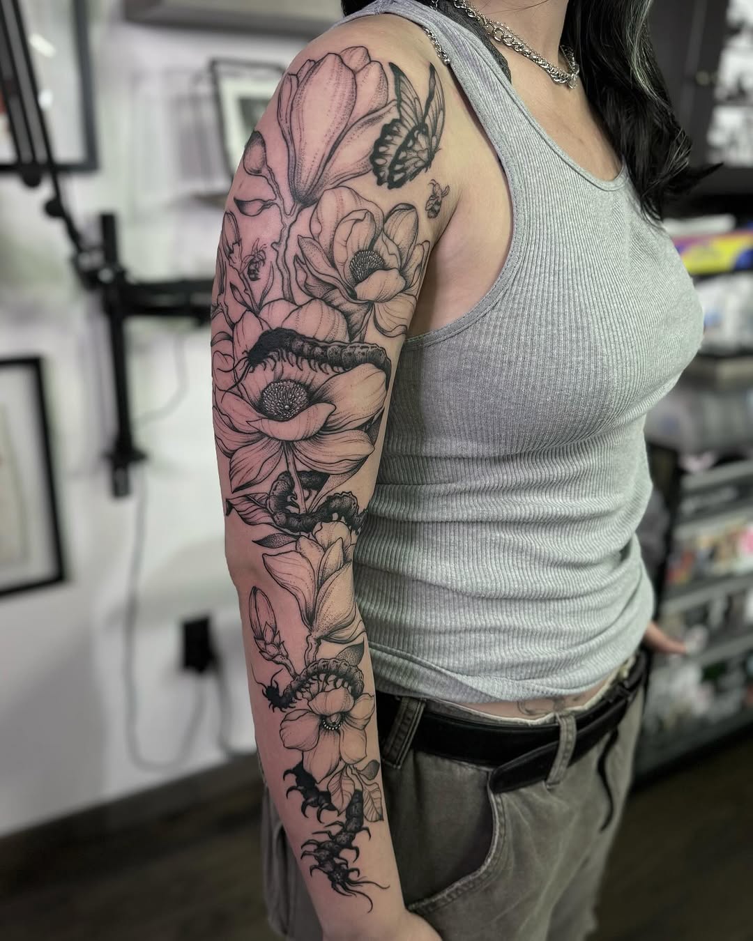 Tattoo by @sezarutattoos — black_and_grey, illustrative