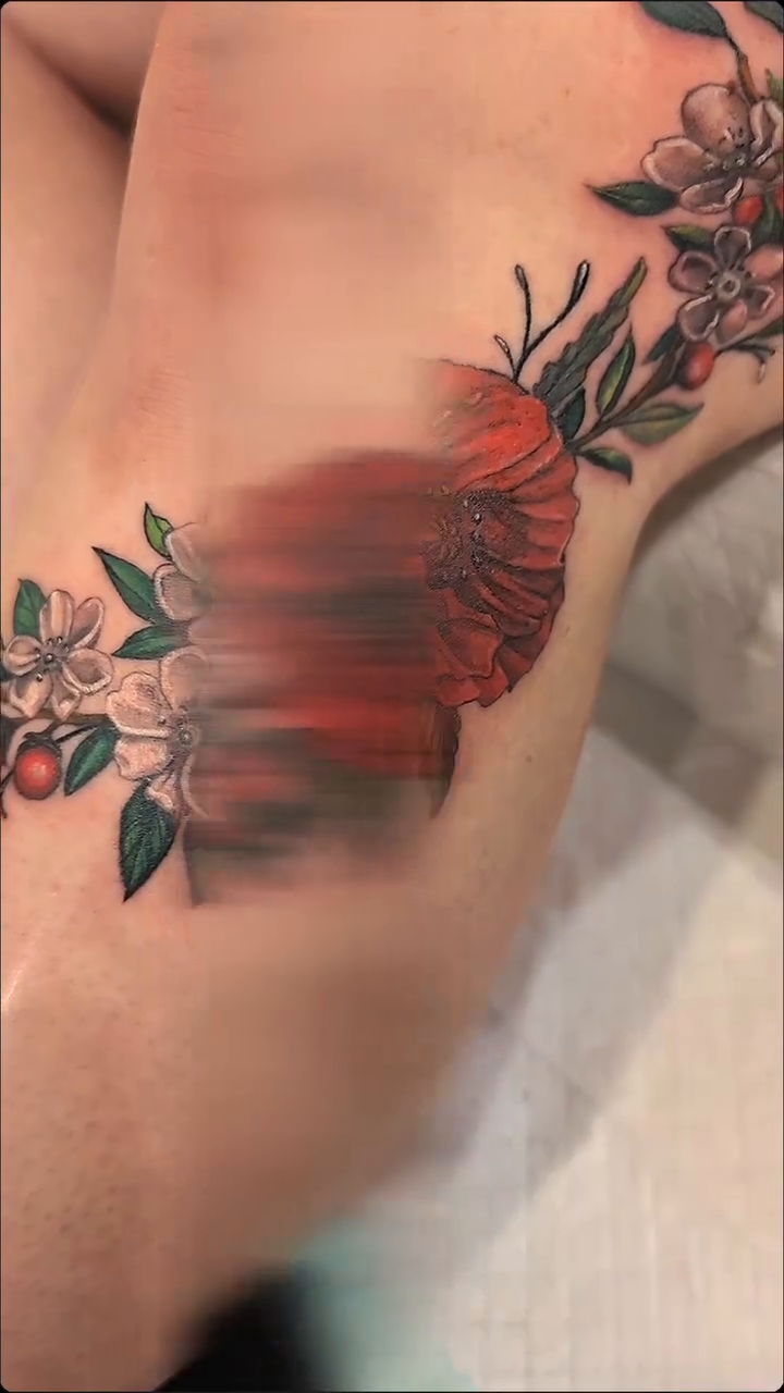Tattoo by @kikiquinncreative — fine_line, realism