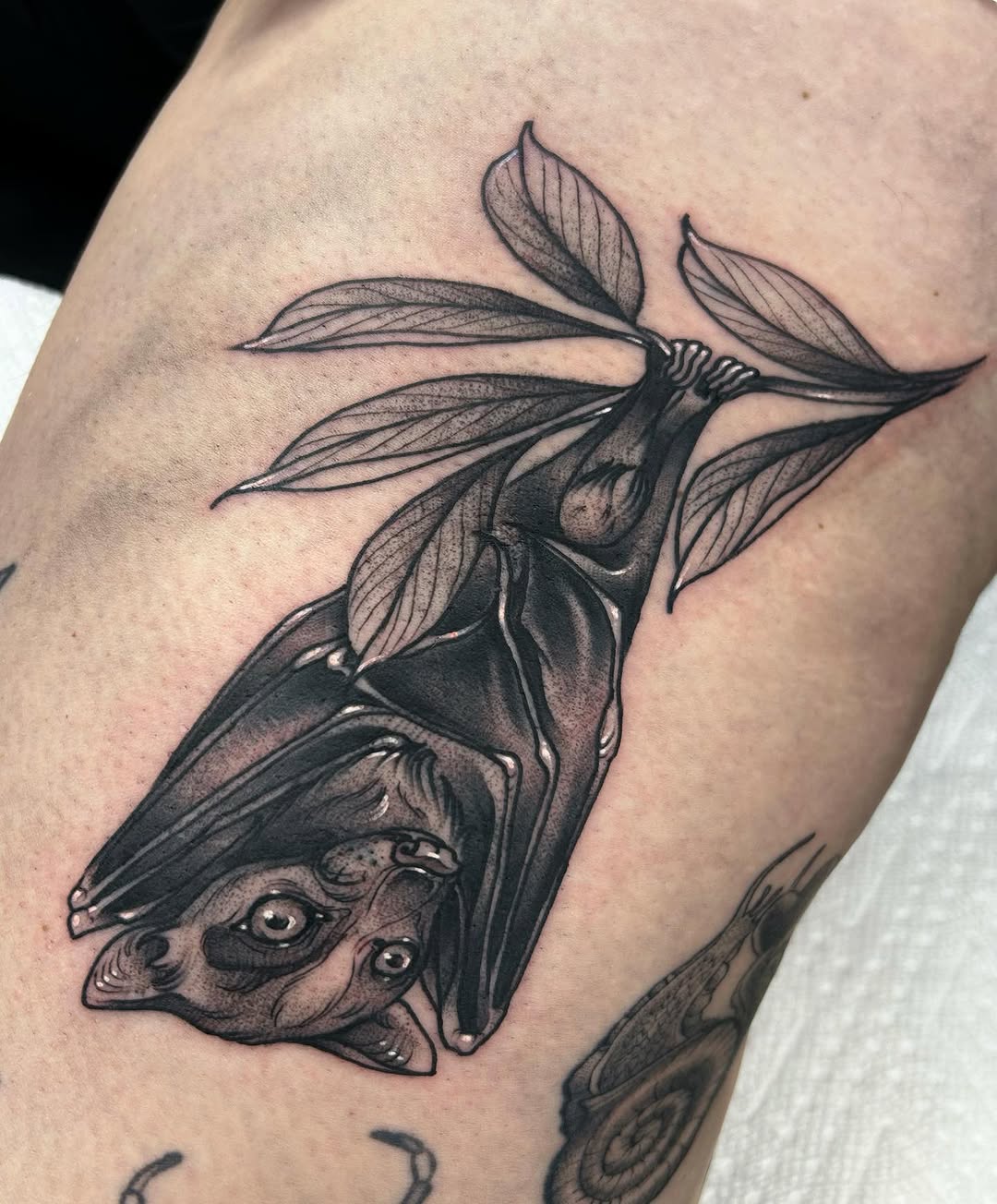 Tattoo by @tatijanahoskinson — black_and_grey, realism