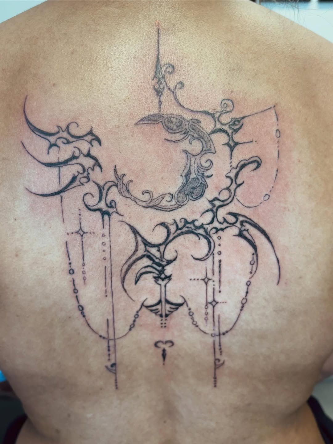 Tattoo by @lopez.j.tattoos โ blackwork