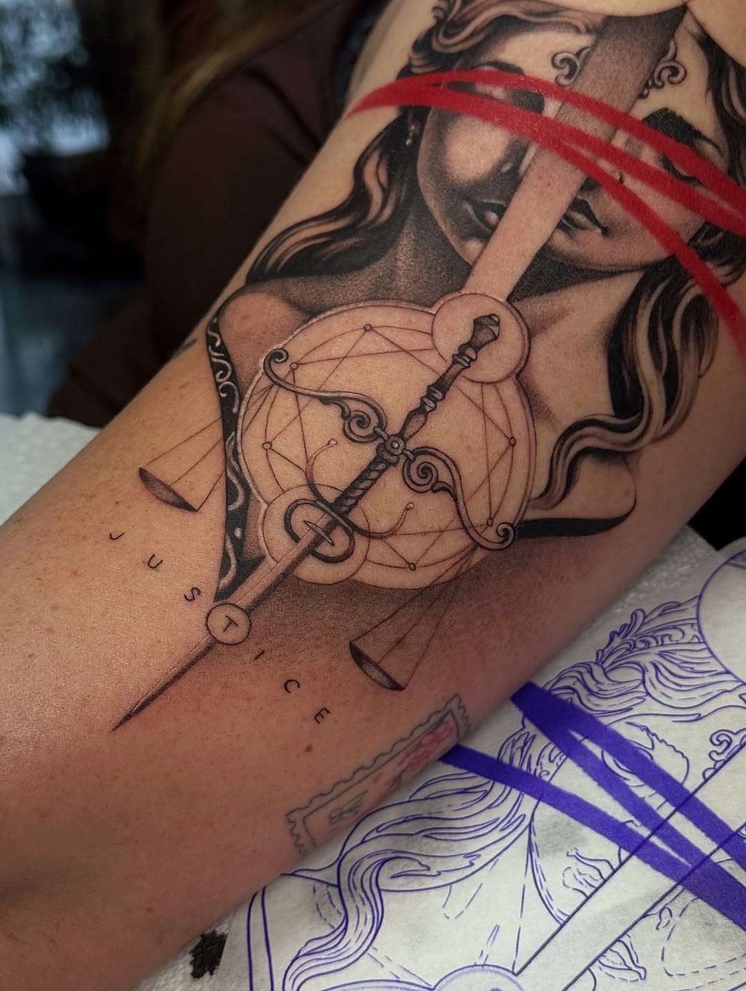 Tattoo by @medusas.ink.co — black_and_grey, illustrative