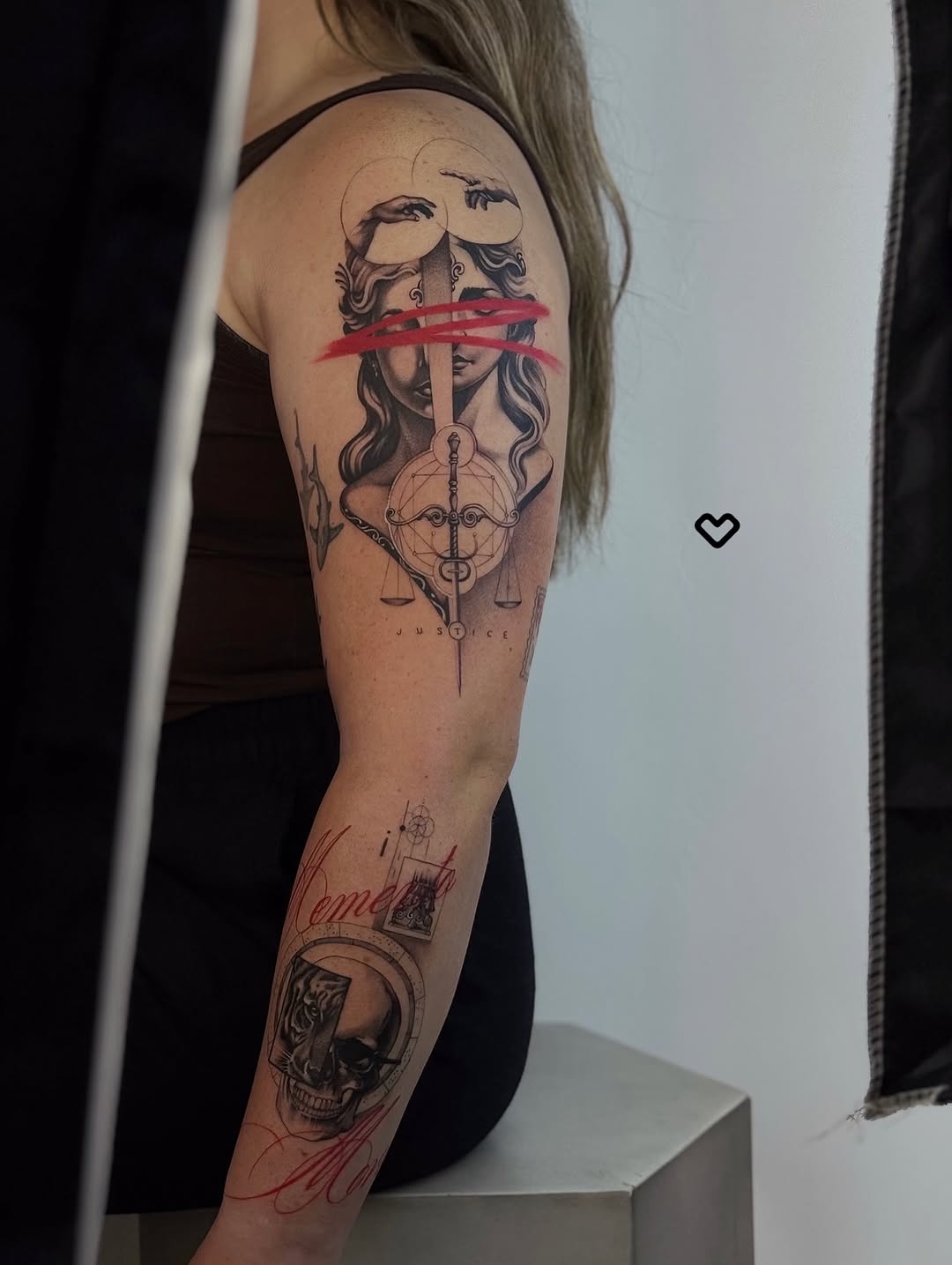 Tattoo by @medusas.ink.co — black_and_grey, illustrative