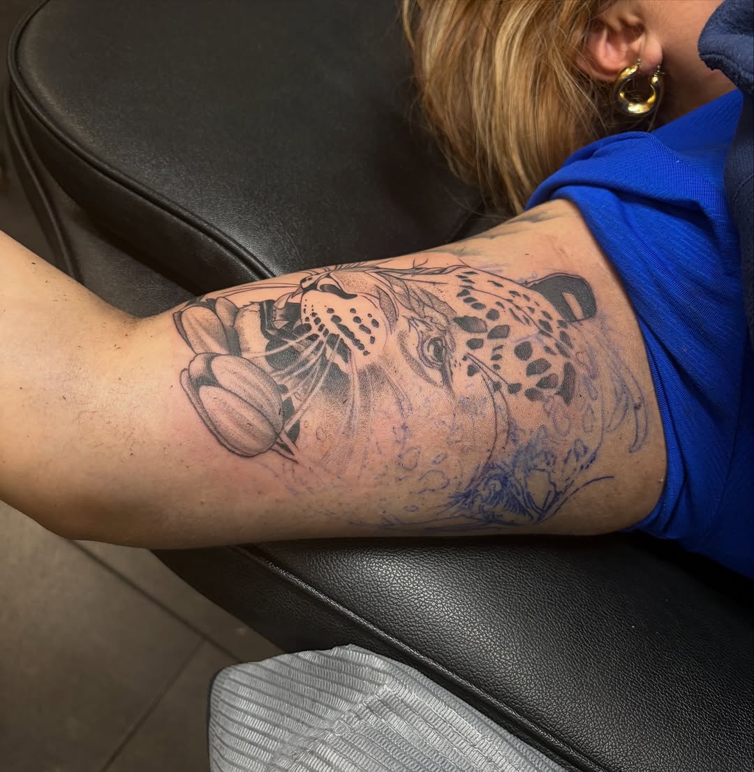 Tattoo by @alt.eredcanvas — realism, black_and_grey