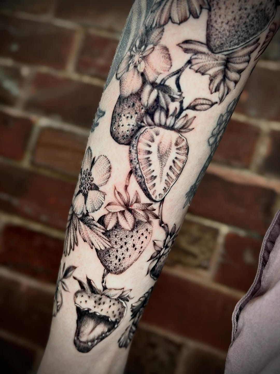 Tattoo by @giokay — dotwork