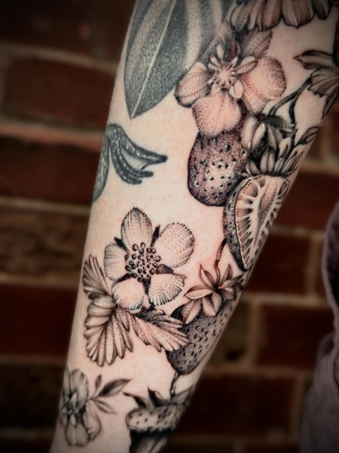 Tattoo by @giokay — dotwork