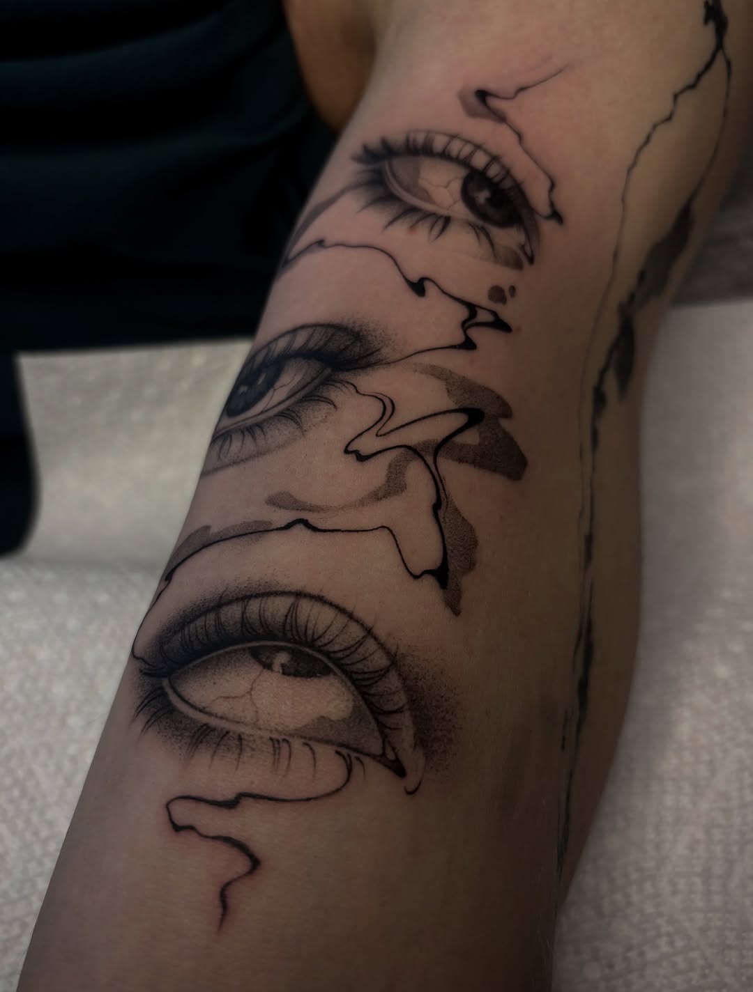 Tattoo by @tattoosbymeach — fine_line, black_and_grey