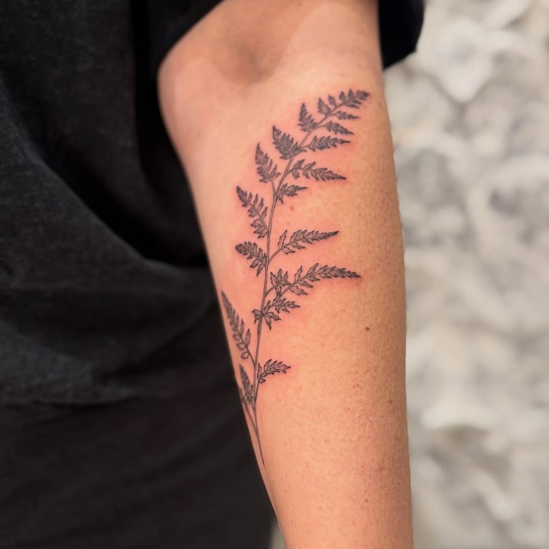 Tattoo by @liannadefleur โ fine_line