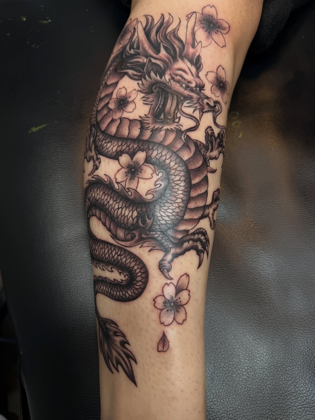 Tattoo by @the.ave.tatt2s โ japanese_irezumi, black_and_grey