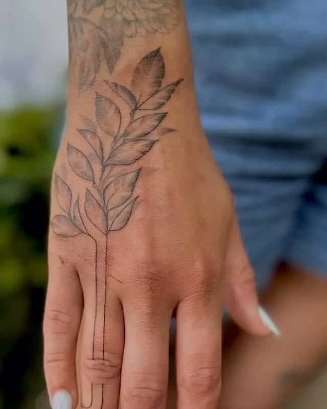 Tattoo by @rahe.emjacobs — fine_line