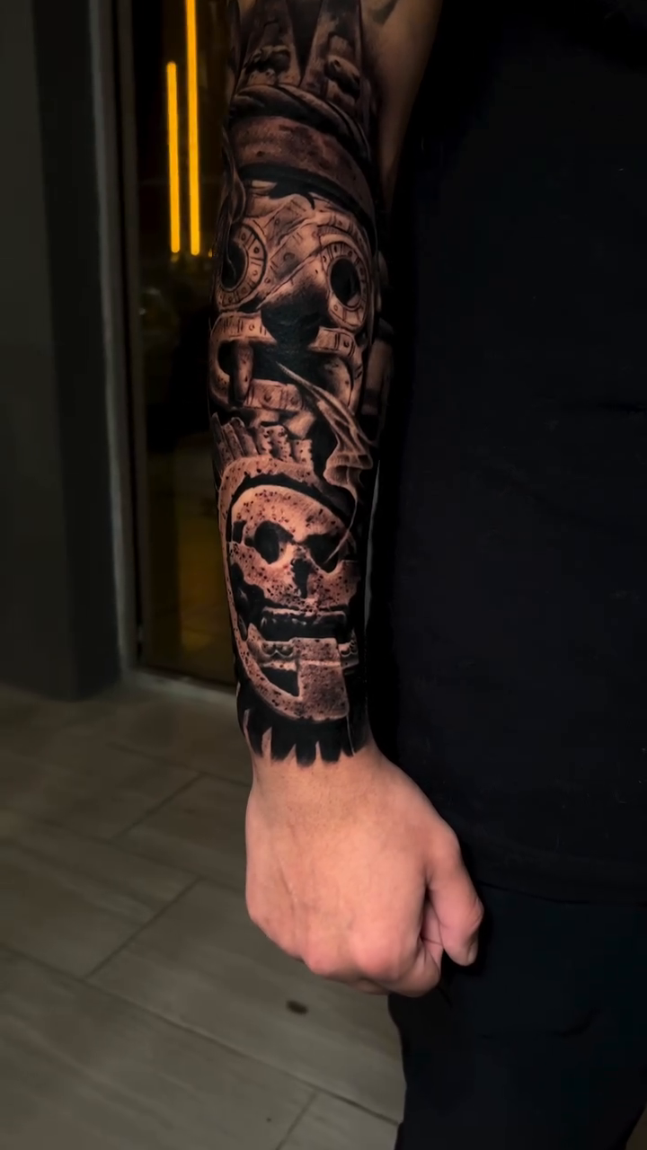 Tattoo by @guillermocolumbie — blackwork, realism