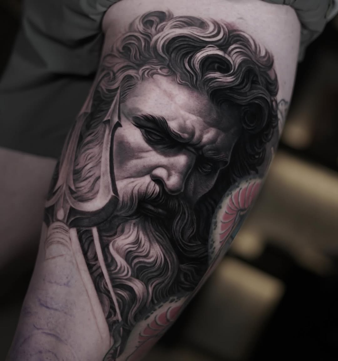 Tattoo by @saranieto_ โ realism, black_and_grey