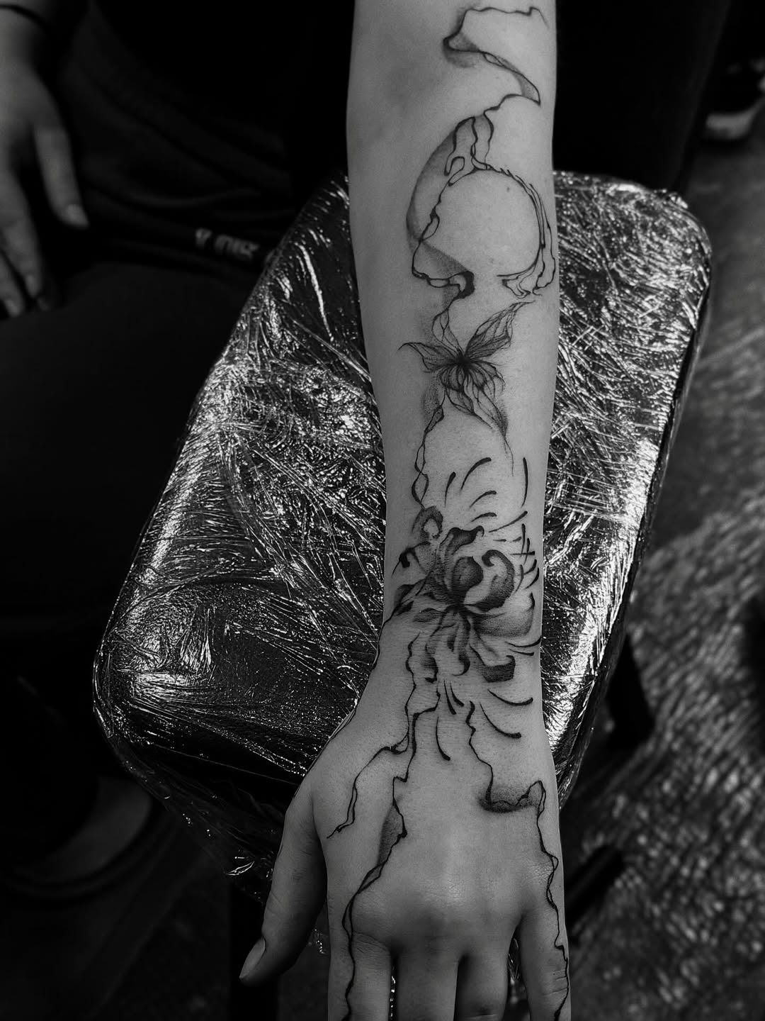 Tattoo by @brknsocialclub — black_and_grey, illustrative