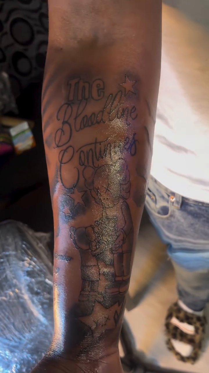 Tattoo by @tattsbypressa — lettering_script, black_and_grey