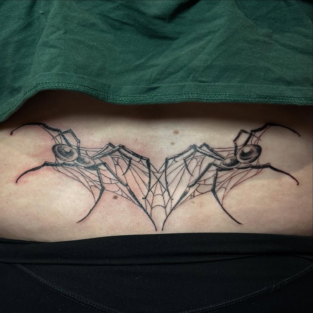 Tattoo by @jewelstattoos_ — black_and_grey, fine_line