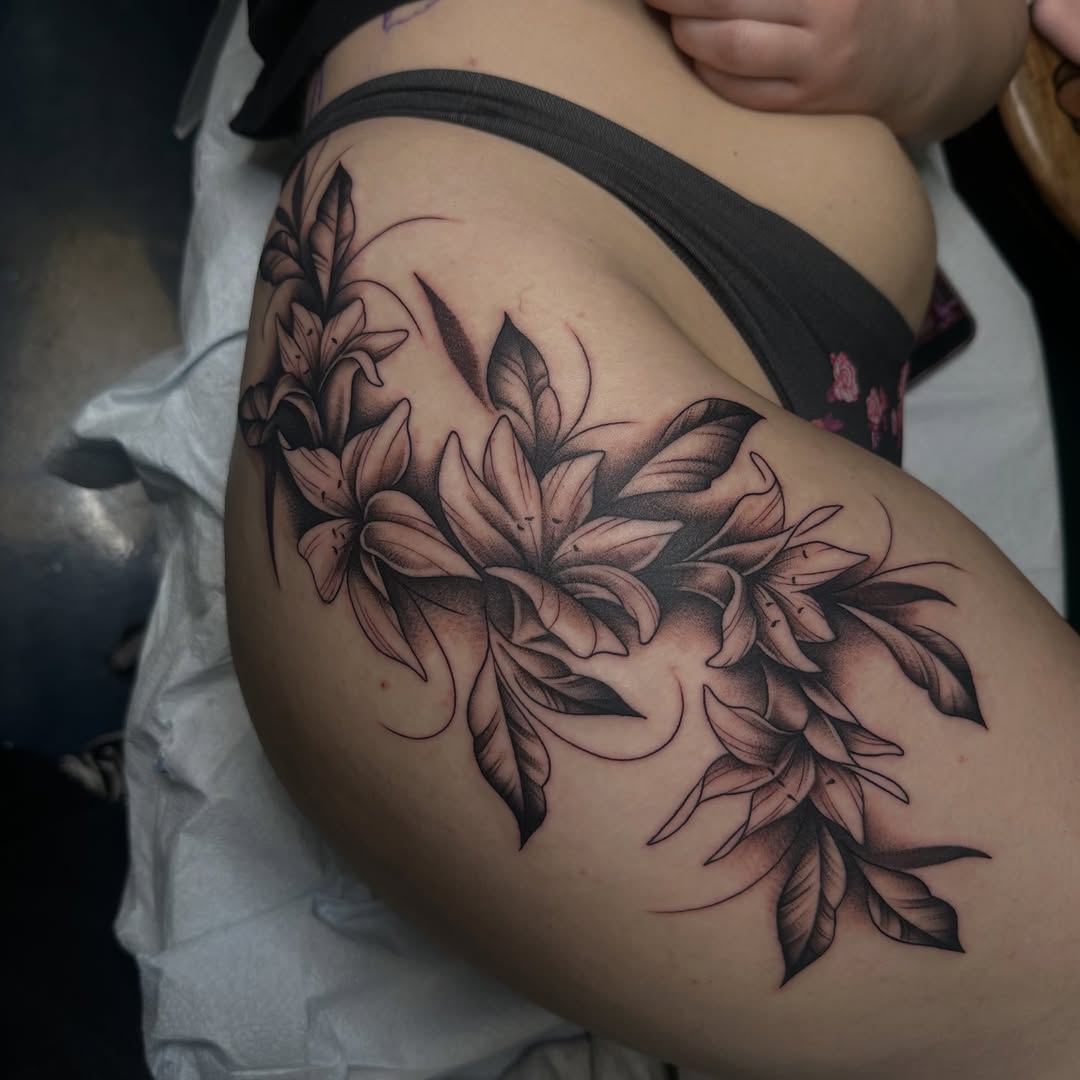 Tattoo by @samdoestattoos โ black_and_grey, realism