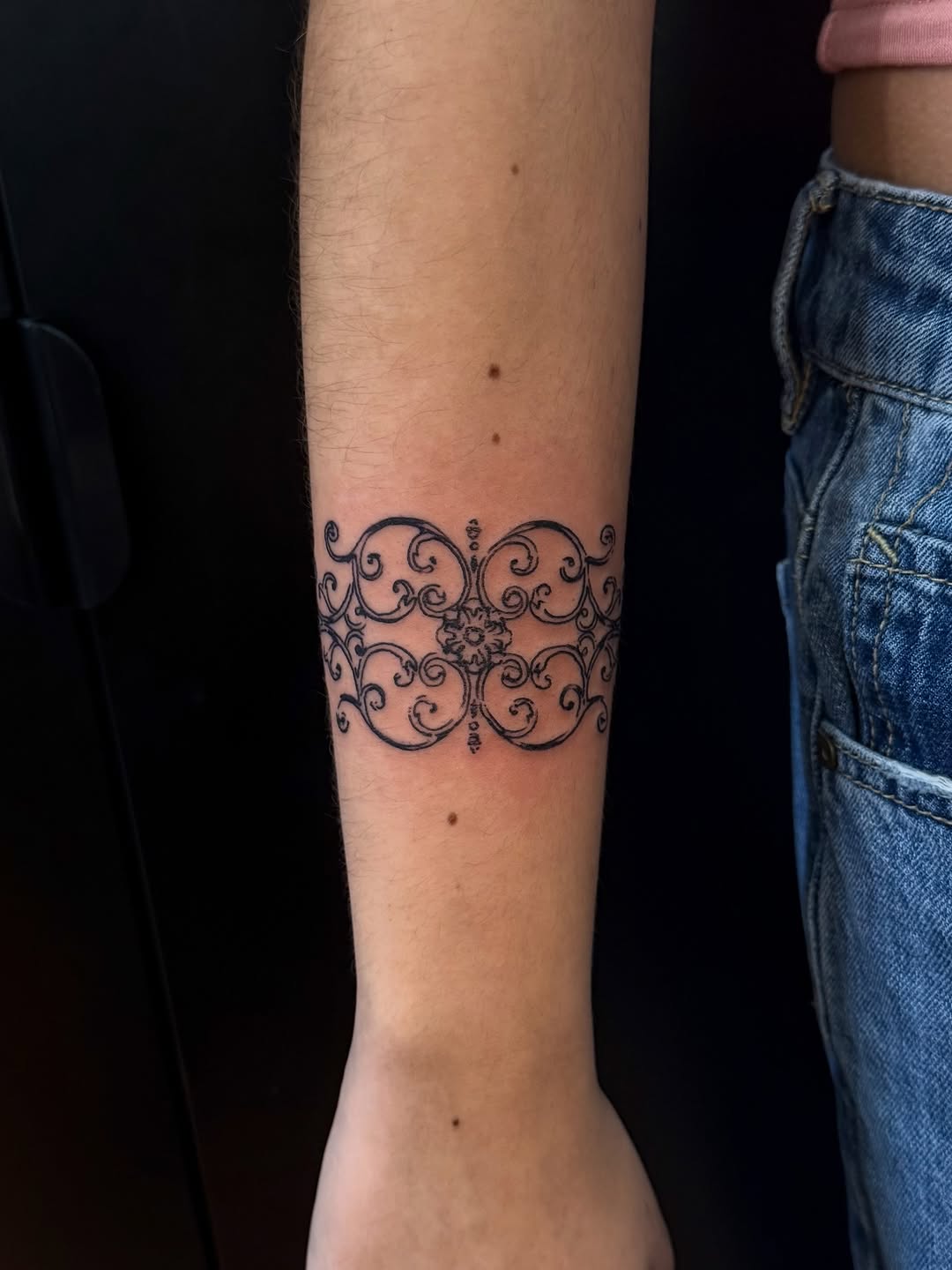 Tattoo by @meliasdolls — ornamental, fine_line