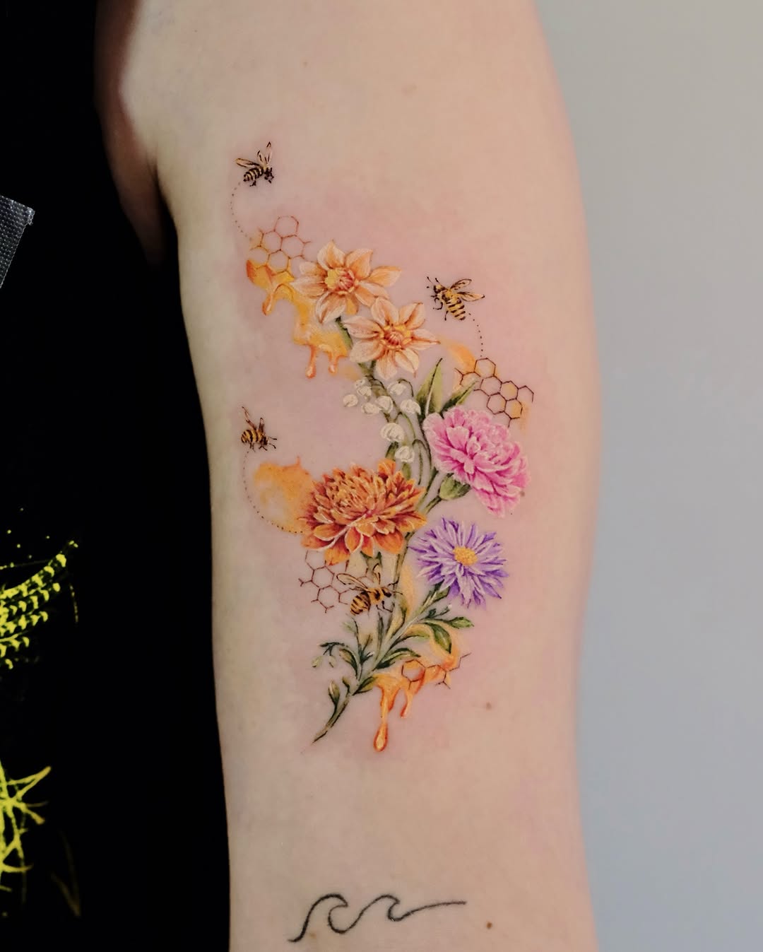 Tattoo by @mika.z.tattoo — realism, watercolor