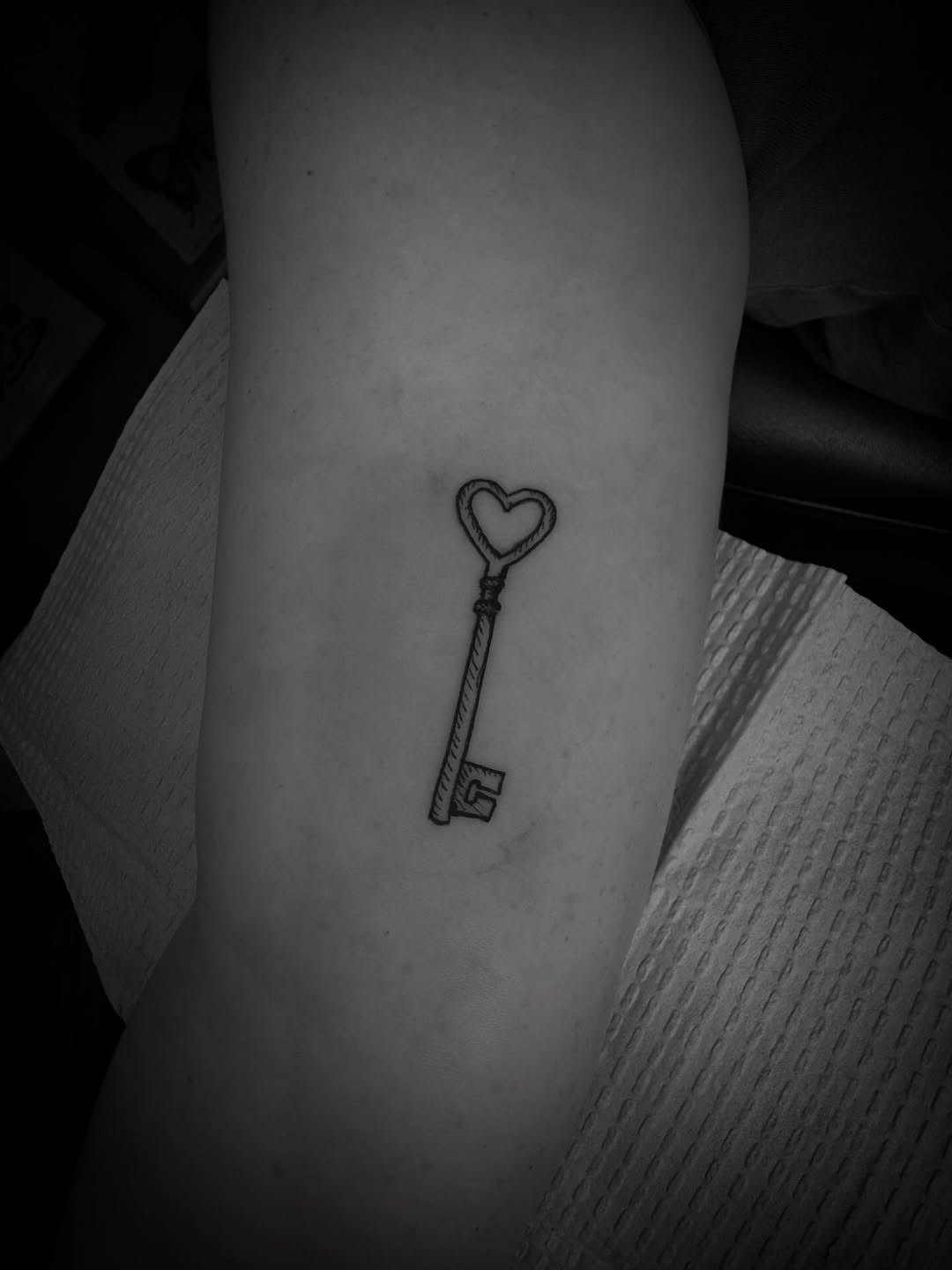 Tattoo by @joekhay — fine_line, illustrative