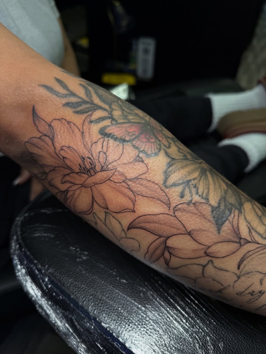 Tattoo by @tatsxval β fine_line, black_and_grey