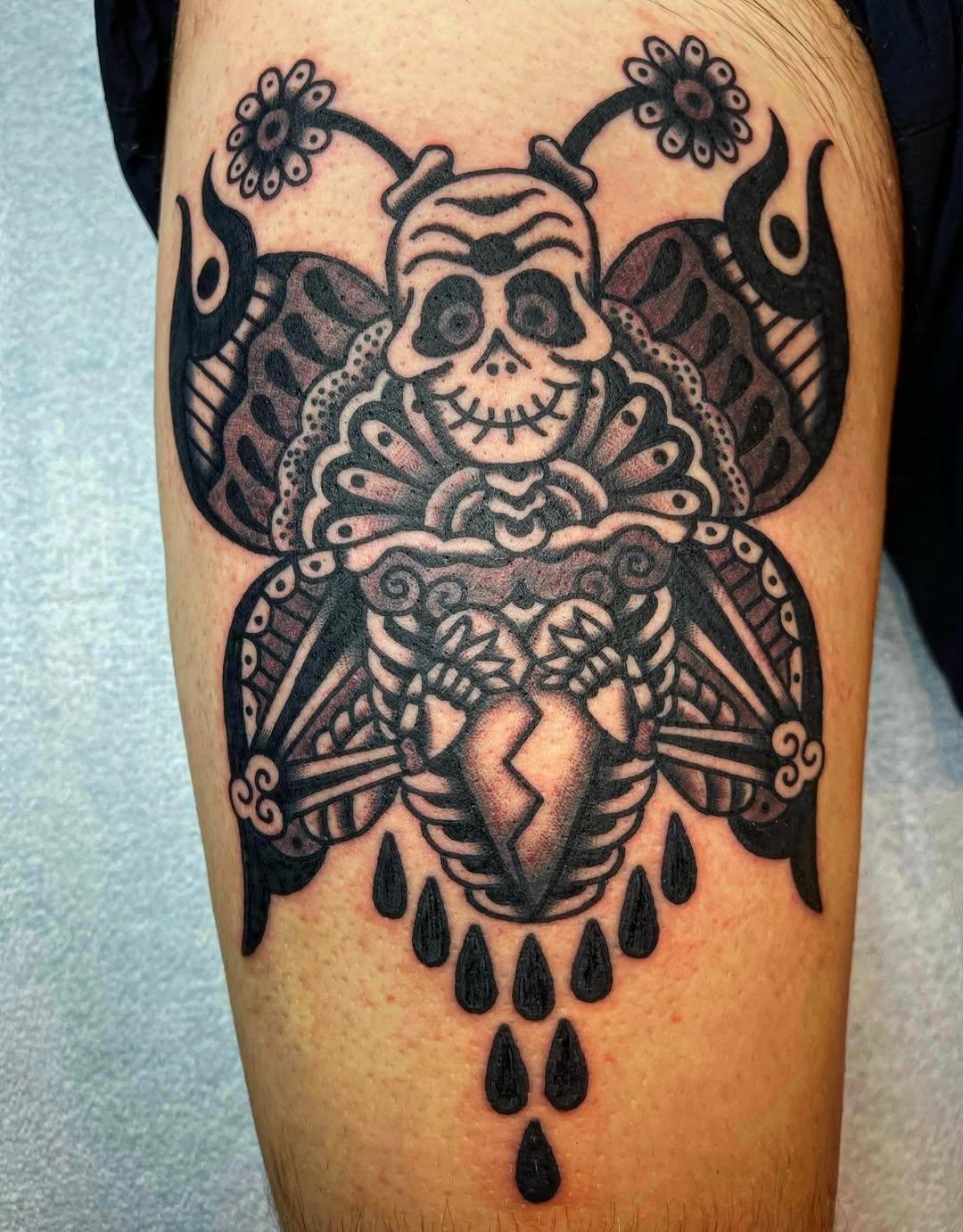 Tattoo by @gunga_ma — neo_traditional, black_and_grey