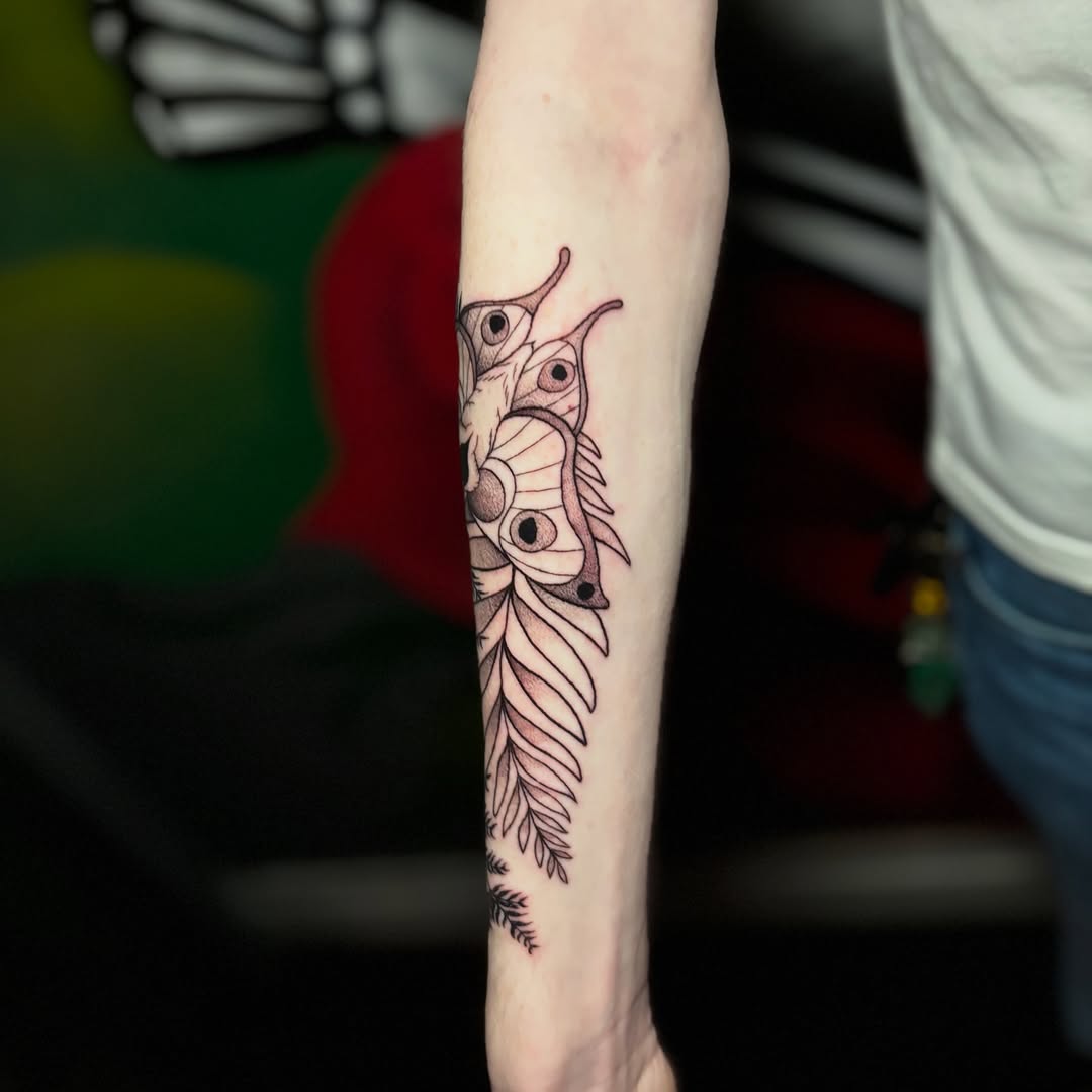 Tattoo by @5am.x.tattoos — fine_line, dotwork