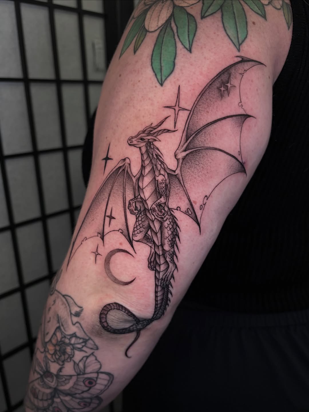 Tattoo by @han_vertal_ink — black_and_grey, illustrative