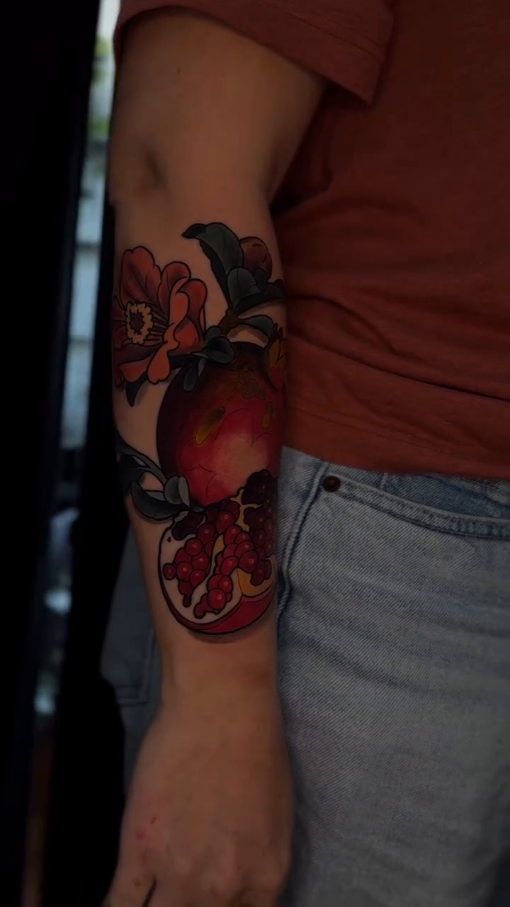 Tattoo by @devoknee — neo_traditional, realism