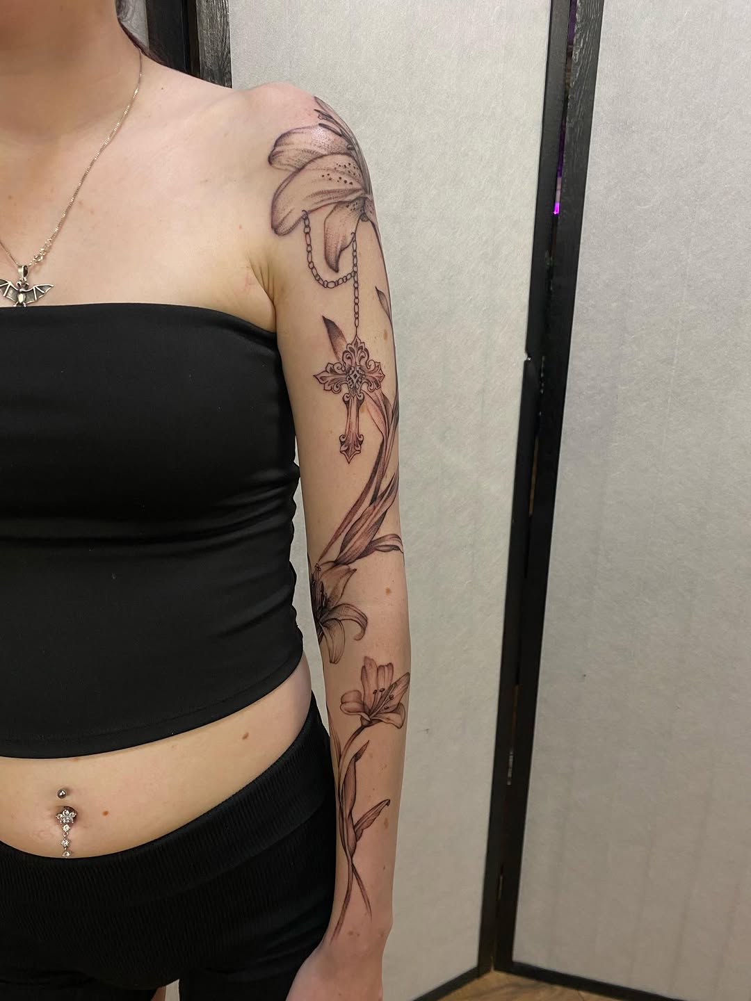 Tattoo by @tatsbyalexandra — fine_line, black_and_grey