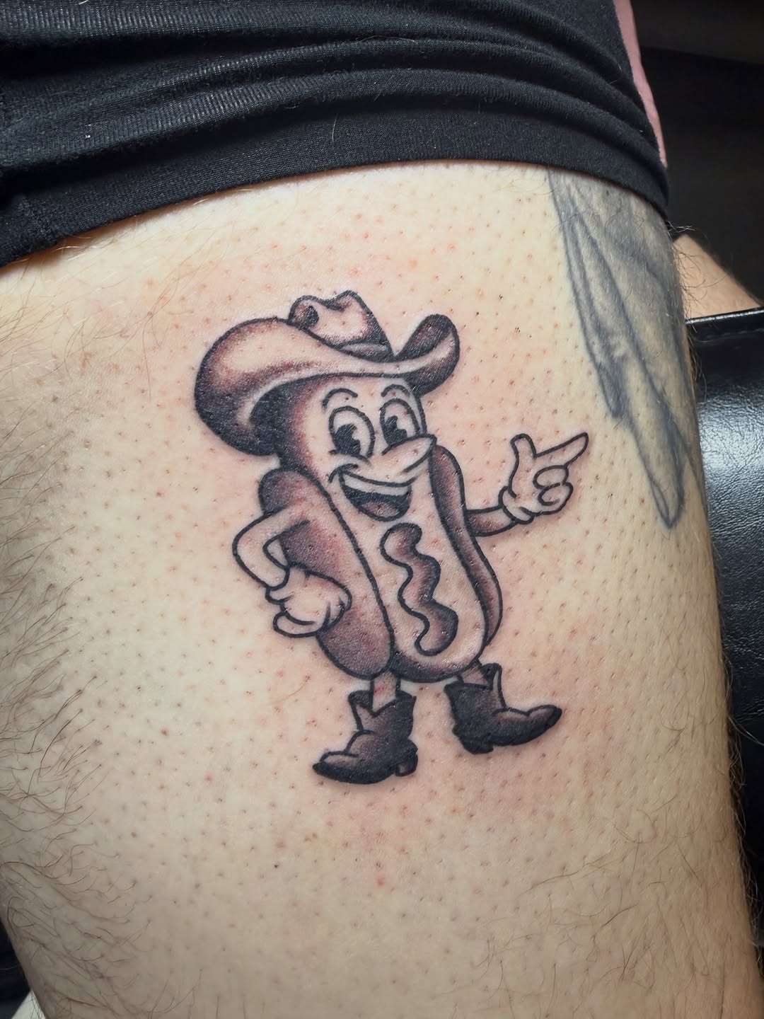 Tattoo by @sadgirltx — american_traditional, illustrative