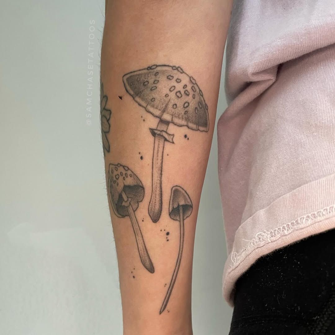 Tattoo by @samiamthesam β black_and_grey, dotwork