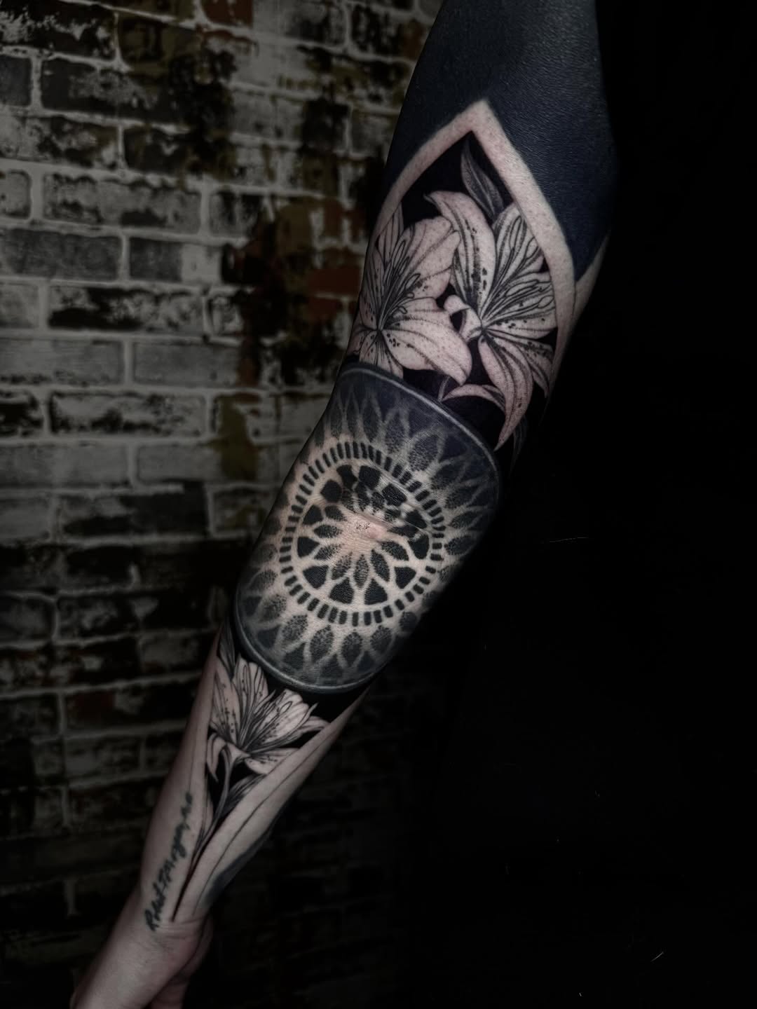 Tattoo by @nox.ternal β blackwork, realism