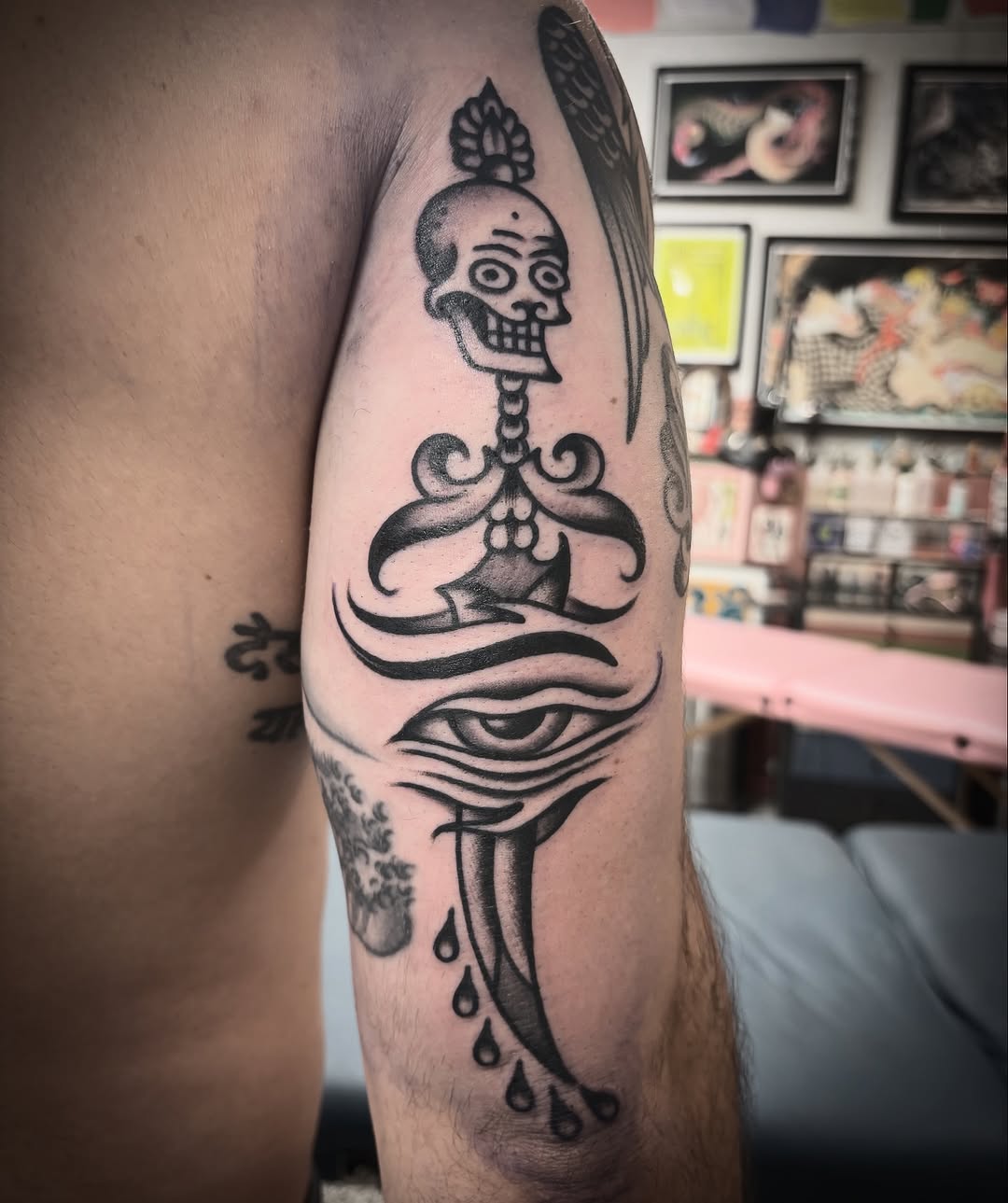 Tattoo by @deyatattoo — american_traditional, illustrative