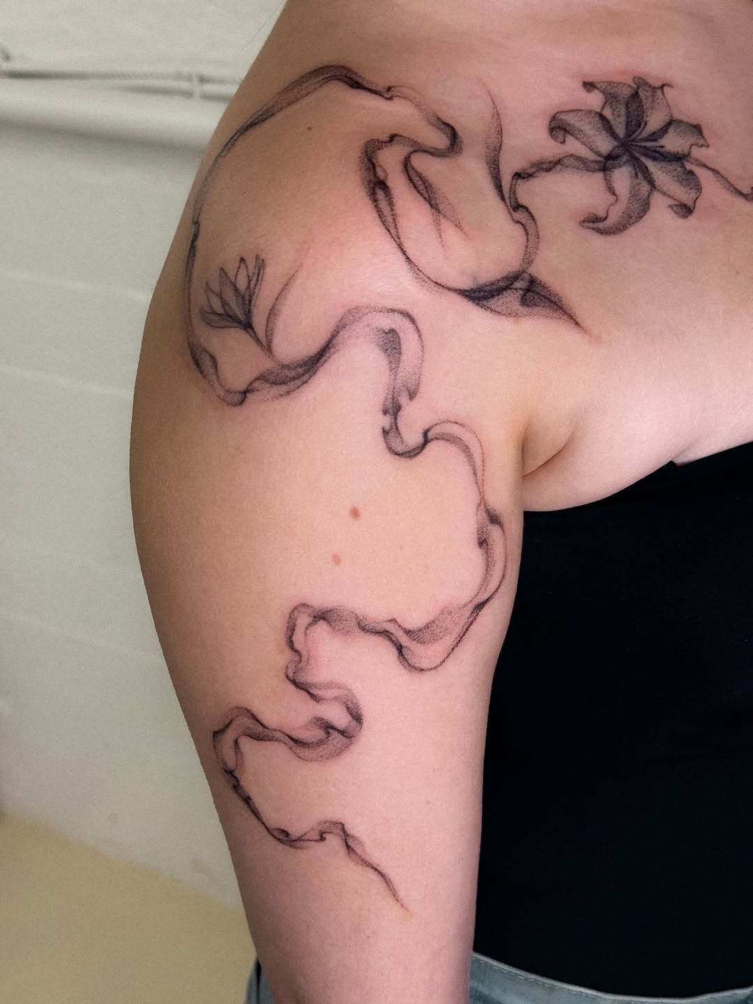 Tattoo by @madamerubis — fine_line, dotwork