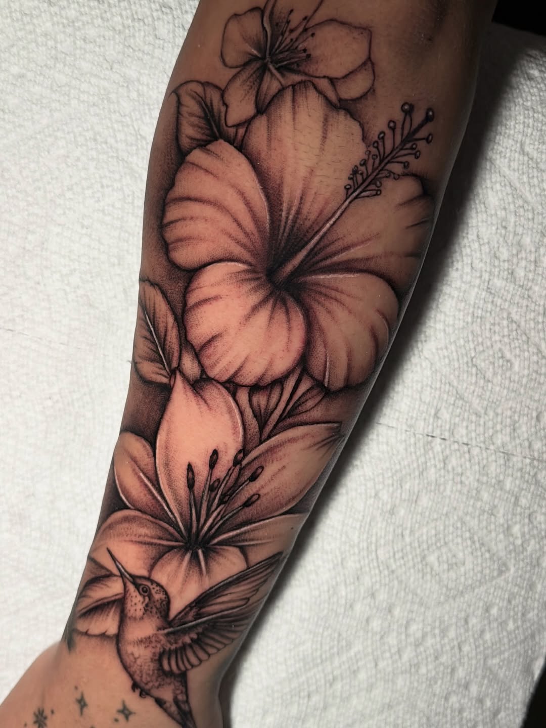 Tattoo by @moni.ca_tattoos โ black_and_grey, realism