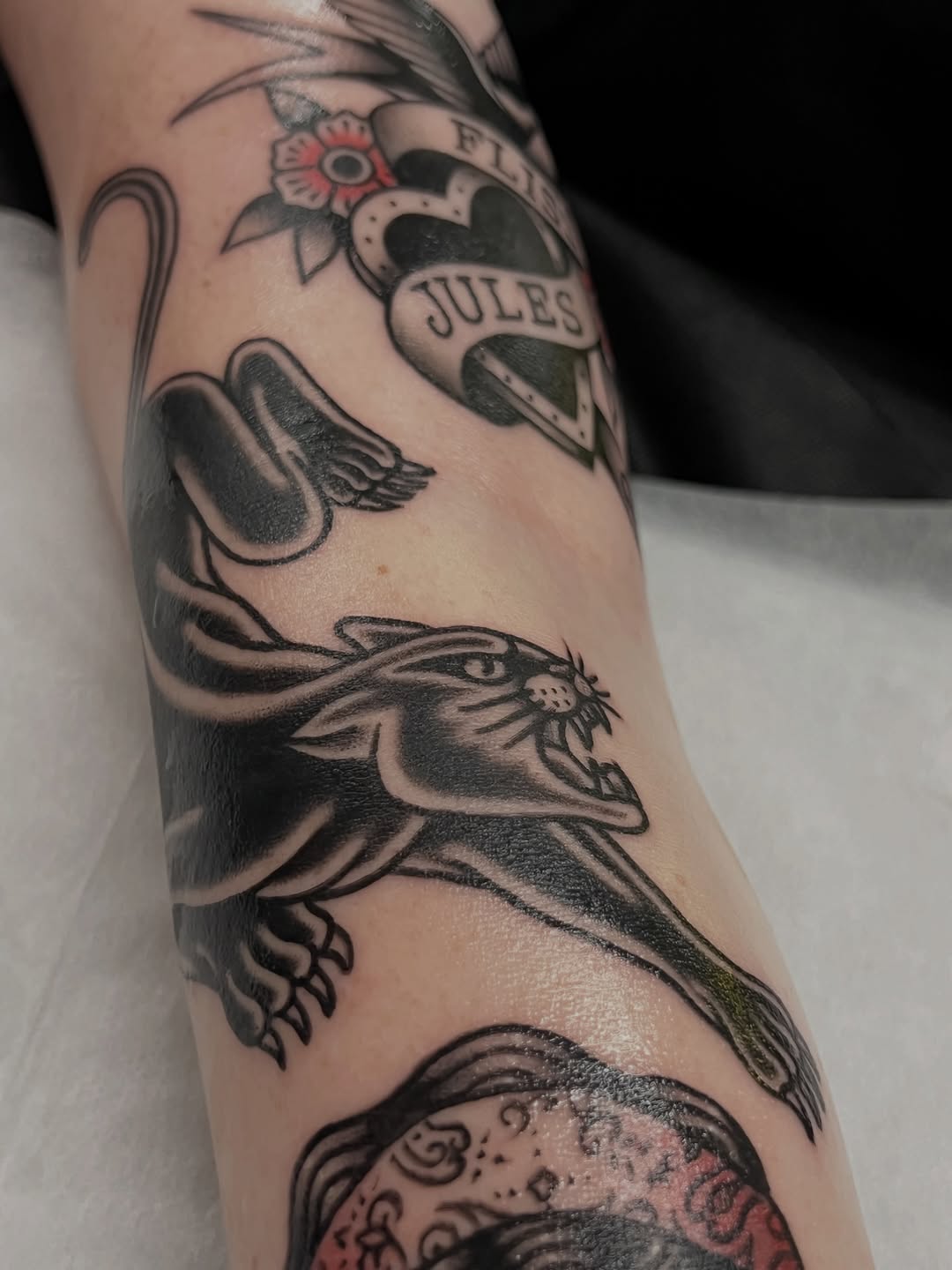 Tattoo by @eb.ink_ โ american_traditional, illustrative