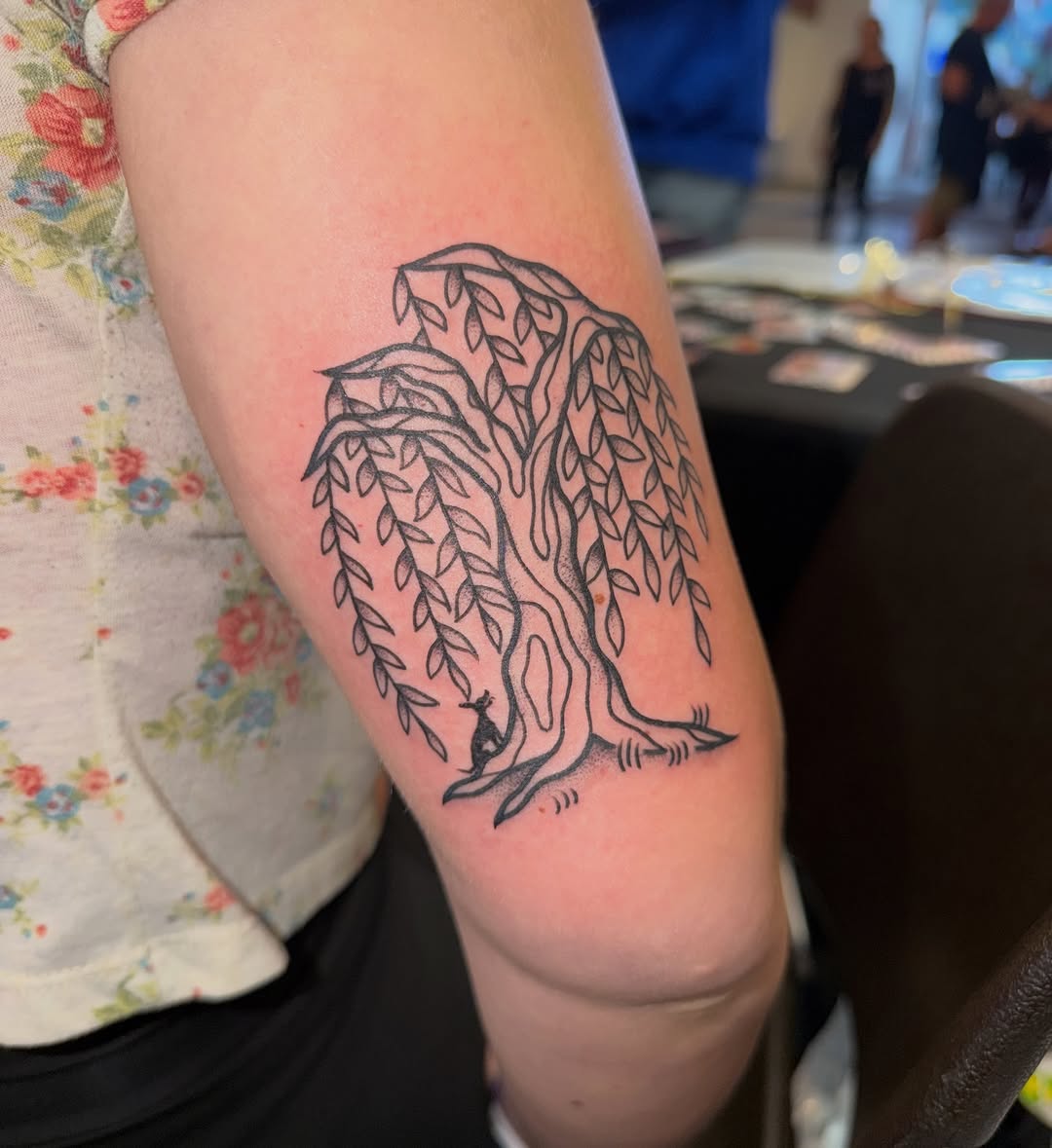Tattoo by @lyndzetattoos — fine_line