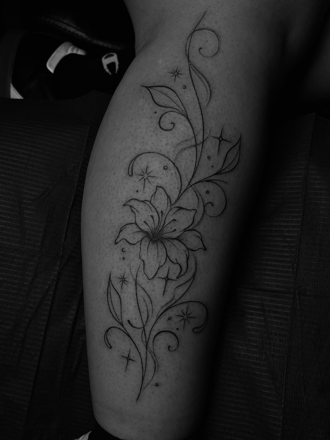 Tattoo by @inkby.isa — fine_line, ornamental
