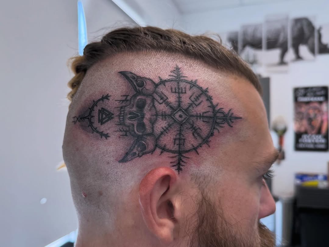 Tattoo by @7th_heaven_tattoo — blackwork, geometric