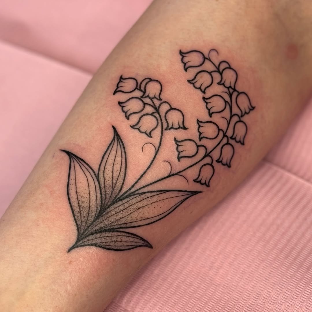Tattoo by @yukcon_tt — fine_line, illustrative