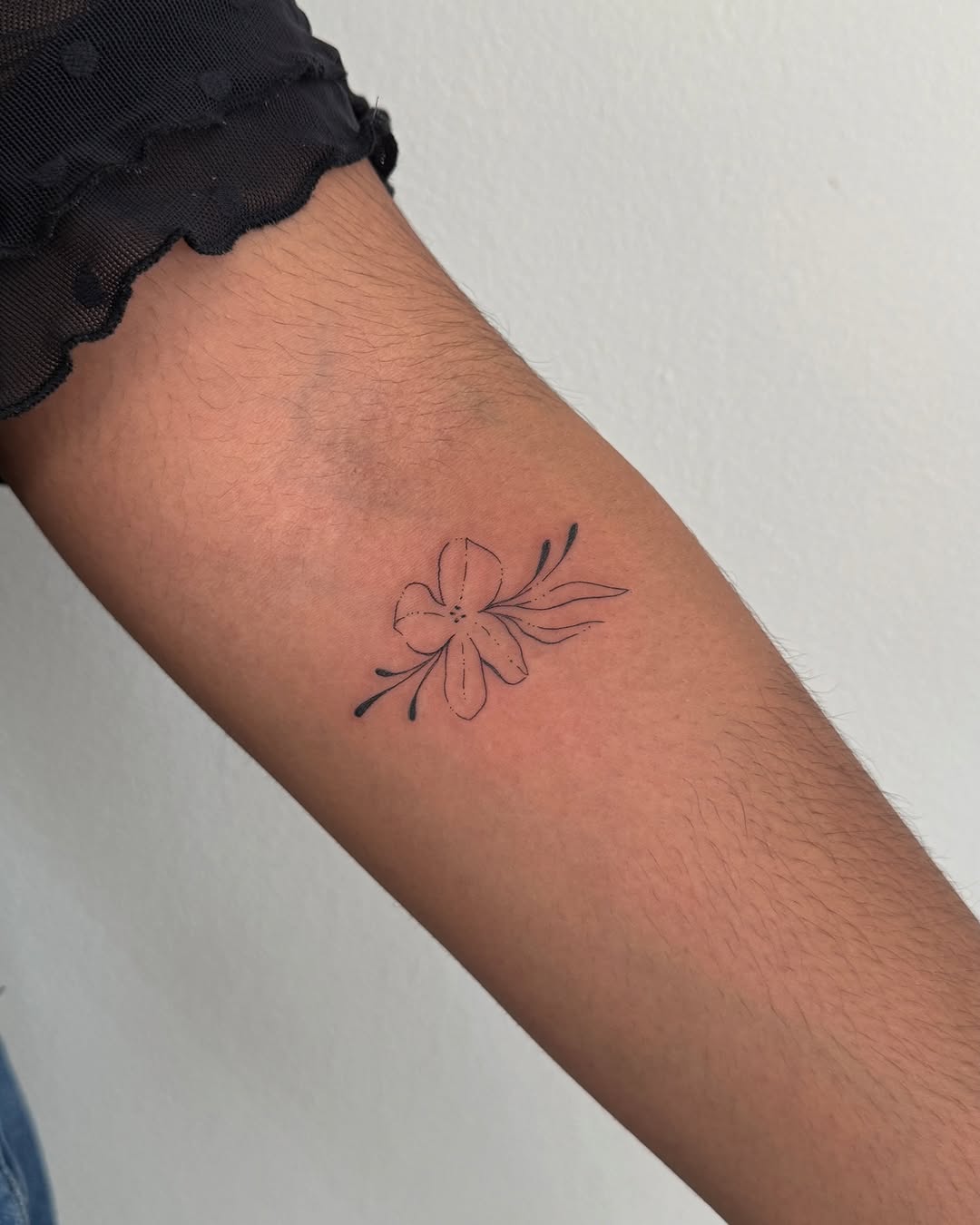 Tattoo by @inky_apricot — fine_line, minimalist