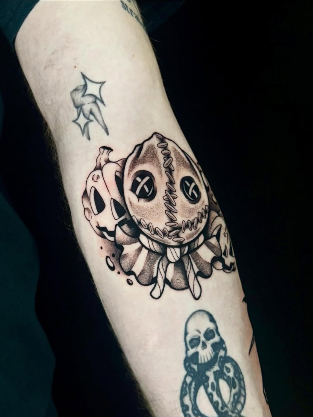 Tattoo by @ugghhhkylie — black_and_grey, illustrative