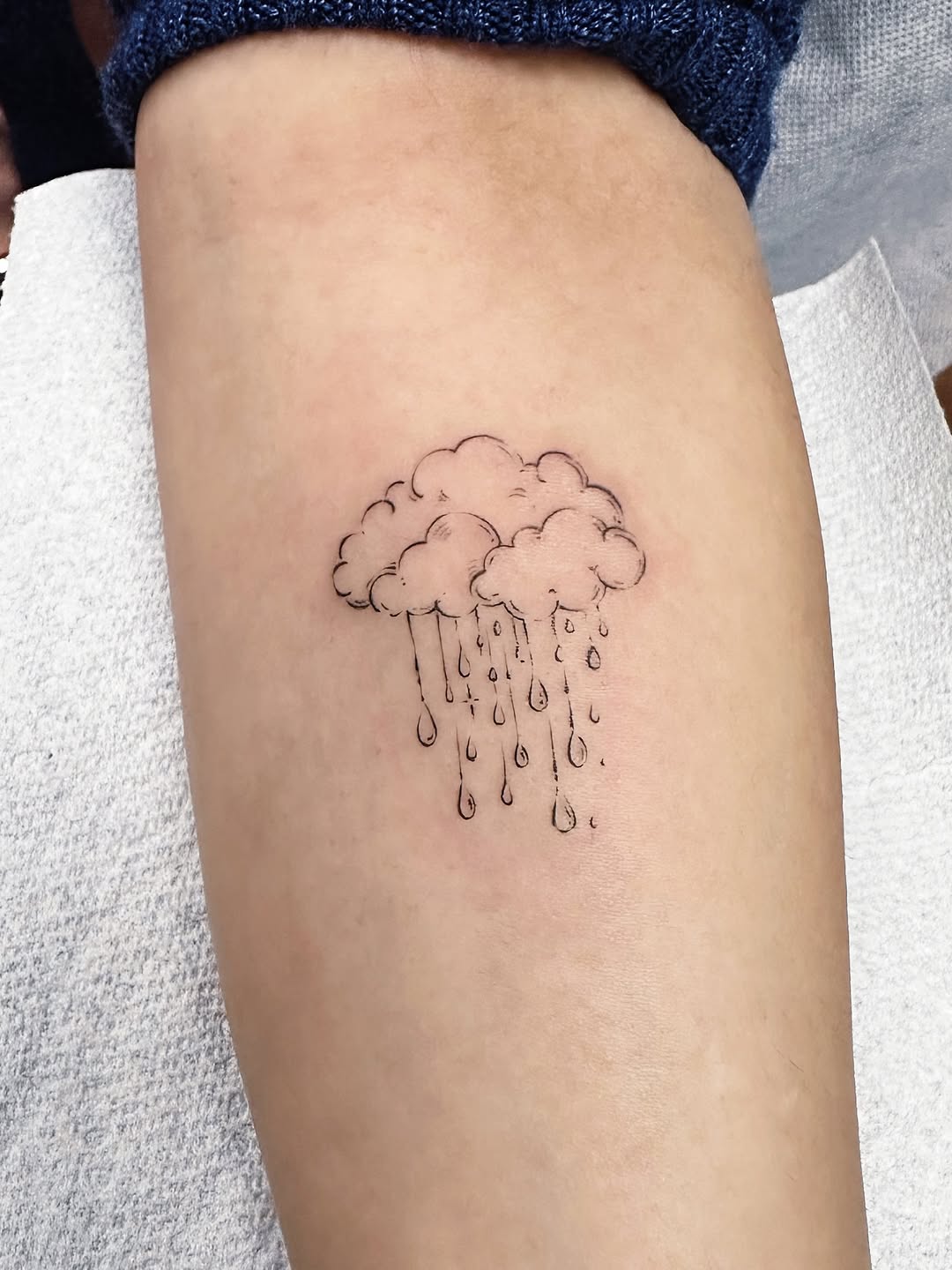 Tattoo by @yumee.ink — fine_line