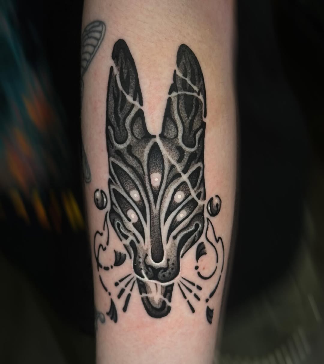 Tattoo by @l0ufio — black_and_grey, dotwork