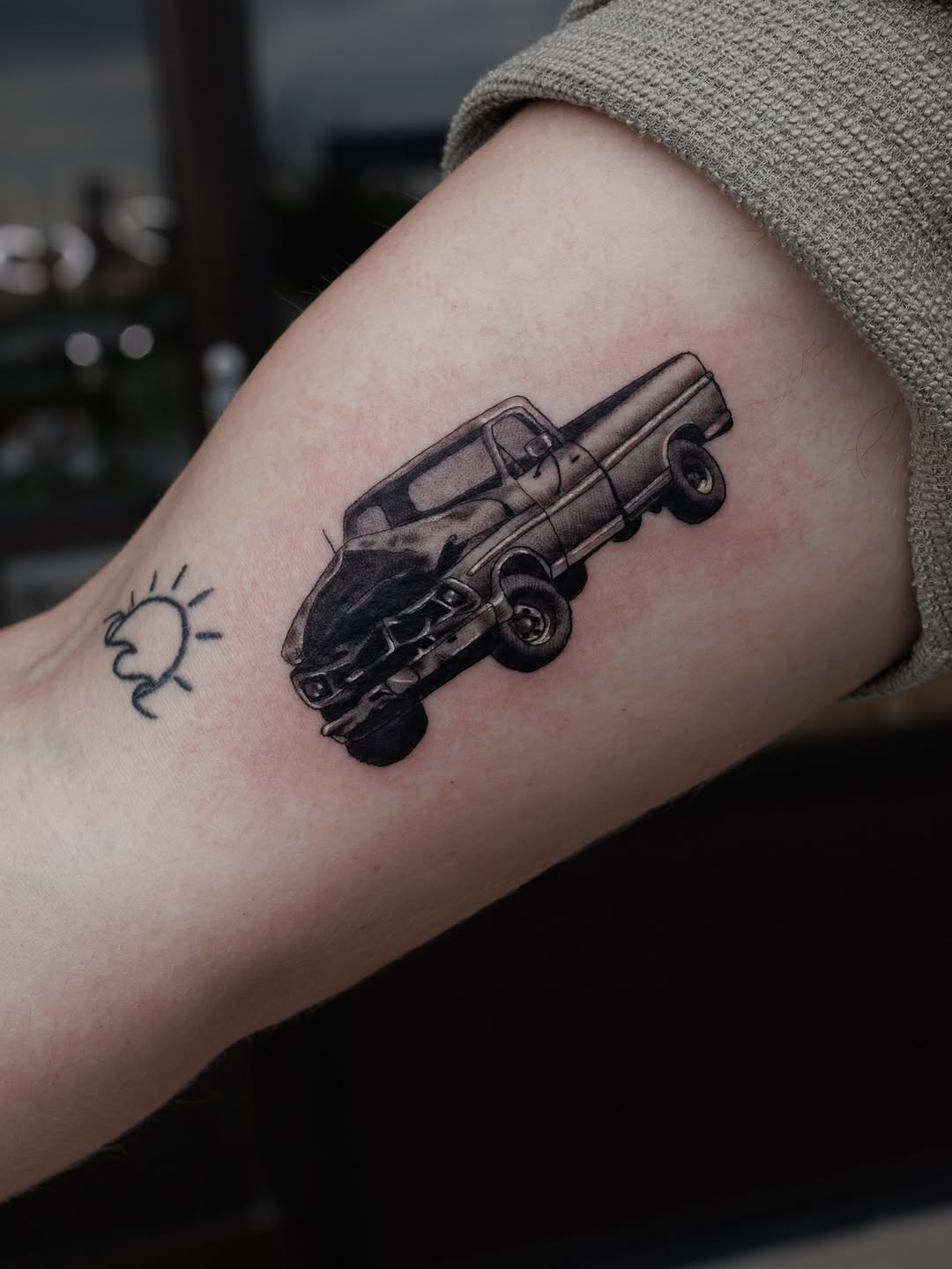 Tattoo by @blakeowenstattoos โ realism, black_and_grey